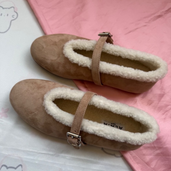 Alaia Shearling Ballet Flats - Picture 8 of 11